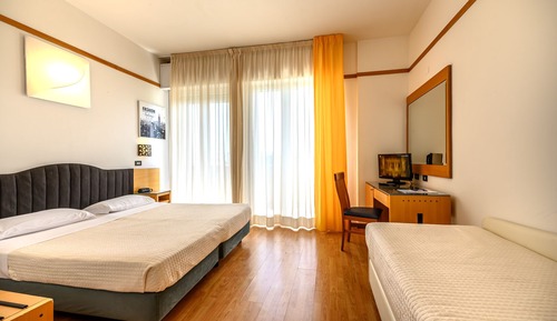 Classic Triple Room, Multiple Beds