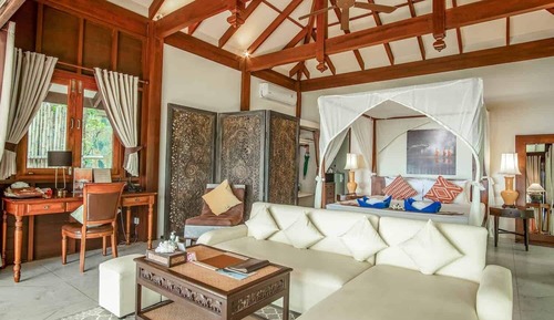 One Bedroom Family Beachfront Villa