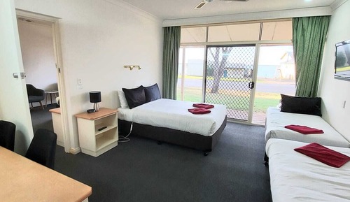 Deluxe Room, Non Smoking, Balcony (Deluxe Family Ajoining)