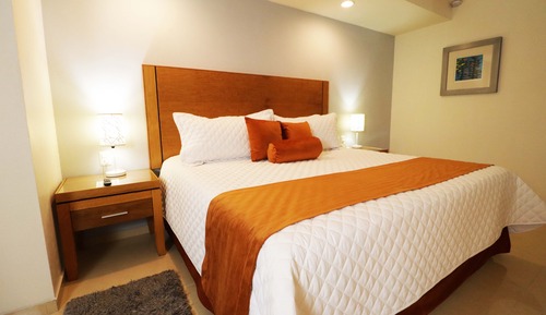 Standard Room, 1 King Bed