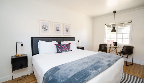 Standard Room, 1 King Bed