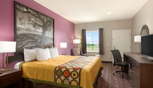 Room, 1 King Bed, Accessible, Non Smoking (Mobility,Hearing,Tub w/Grab Bars)