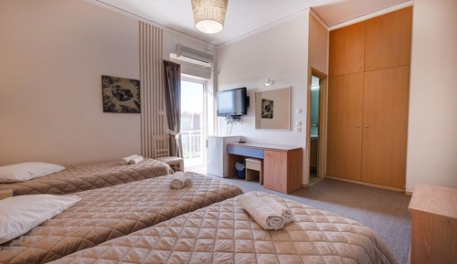 Triple Room