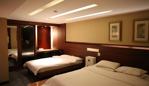 Grand Room (Breakfast included)