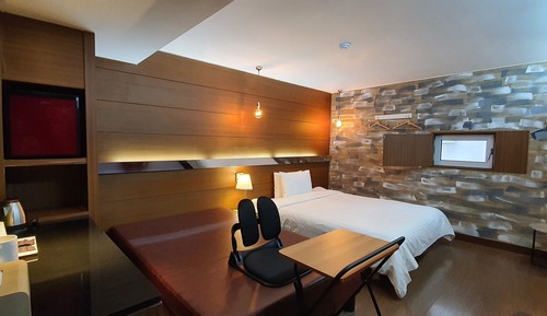 Deluxe Quadruple Room (Breakfast included)