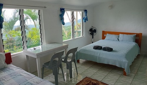Hilltop Lodge with Aircon