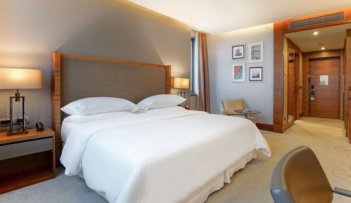 Junior Room, 1 King Bed, Harbor View