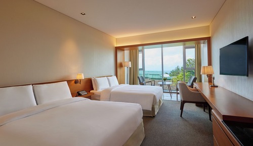 Superior Twin (Double+Single/Sea View)