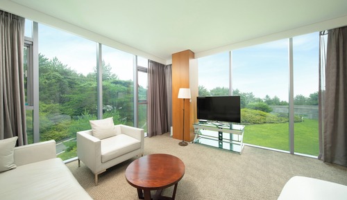 Triple Suite Room + Breakfast for 4