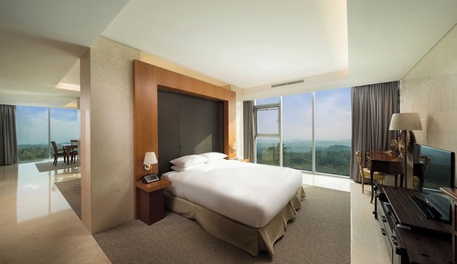 Royal Suite + Breakfast for 2