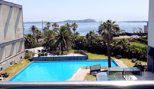 Deluxe Twin Room, 2 Double Beds, Partial Ocean View