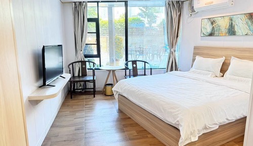 Deluxe Room, Garden View