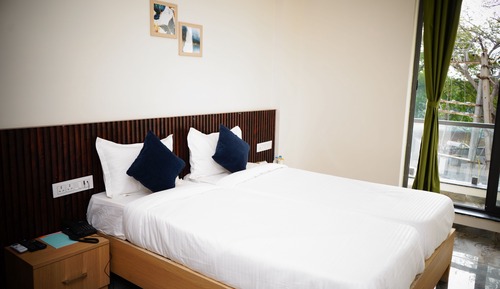 Deluxe Double or Twin Room