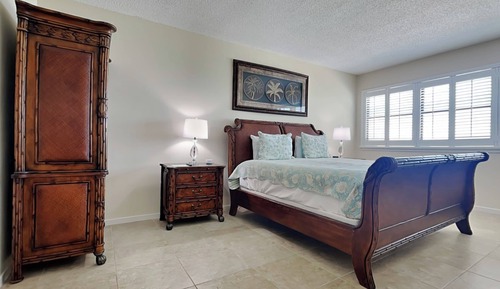 Condo (3 Bedrooms)