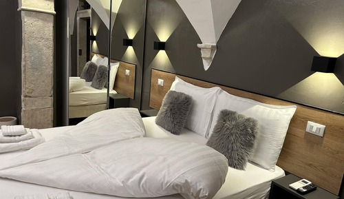 Exclusive Room