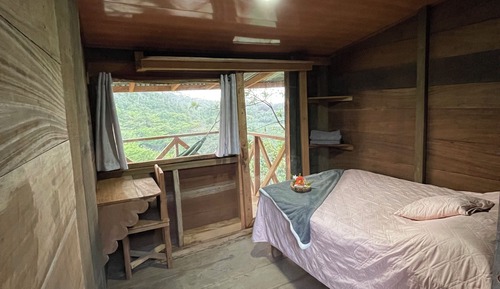 Panoramic Room