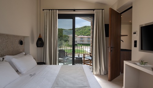 Suite, Hot Tub