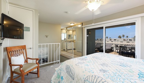 Condo, 1 King Bed with Sofa bed, Pool Access, Pool View (B119 Vitamin Sea)