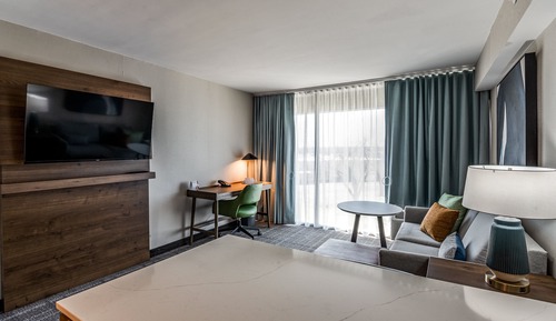 Suite, 1 Bedroom, Mobility Accessible, Kitchen (Communications, Mobility)
