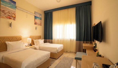 Standard Twin Room With City View