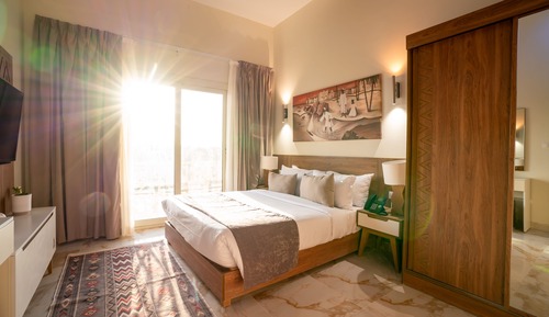 Three Bedroom Suite Lake & Pool View