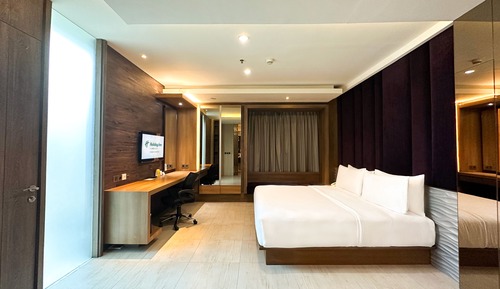 Suite, 3 Bedrooms