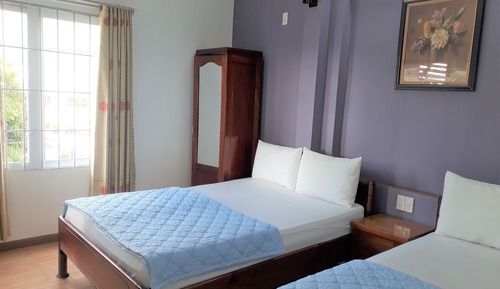 Dormitory Room - 8 Bunk Beds
