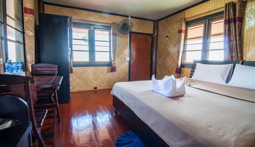 Fan Bungalow