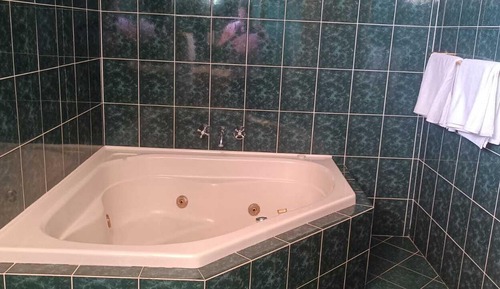 Executive Twin Room, Bathtub