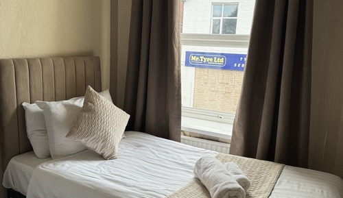 Standard Twin Room, Shared Bathroom