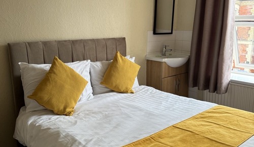 Standard Double Room, Shared Bathroom