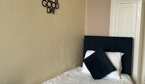 Standard Single Room, Shared Bathroom