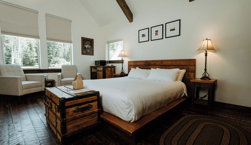 Rendezvous Cabin (1 King, No Pets)