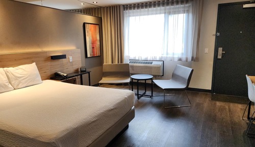 Room, 1 King Bed, Non Smoking