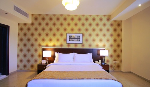 Executive Suite, City View