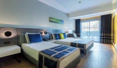 Superior Room, Partial Sea View