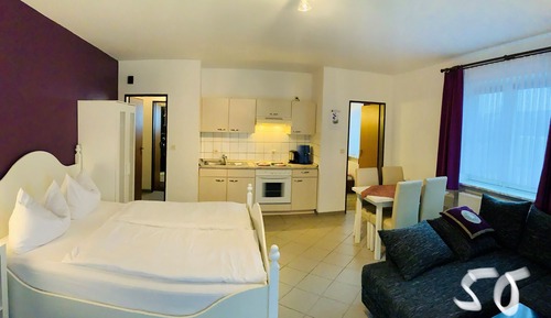 Ferienwohnung, 1 Wohnschlafraum + 1 Schlafzimmer (incl. 50 Euro Cleaning Fee, without Bed Sheets)