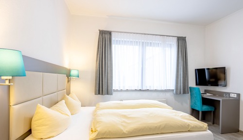 Double Room, 1 Double Bed (incl. 50€ Cleaning Fee)