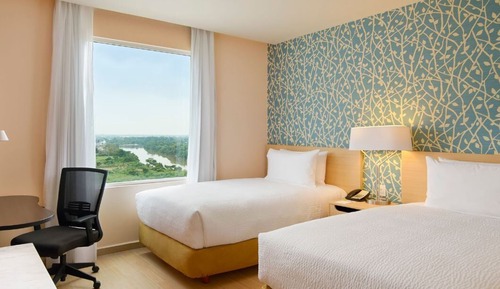 Room, 2 Twin Beds, Non Smoking, City View