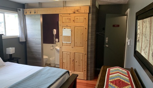 Room (3)