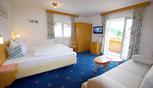 Basic Triple Room