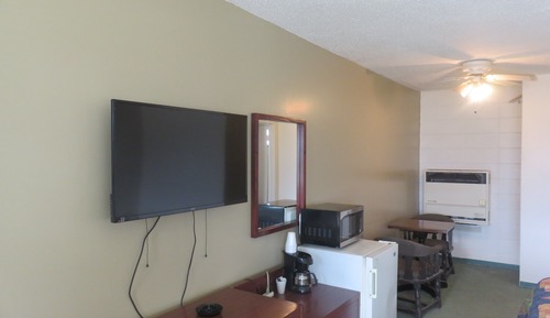 Standard Room, 1 Queen Bed