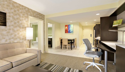 Suite, 1 King Bed, Accessible, Non Smoking (Hearing)