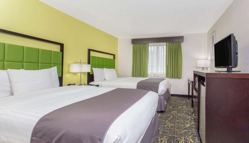 Room, 2 Queen Beds, Accessible, Non Smoking (Mobility,Tub w/Grab Bars)