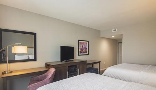 Room, 2 Queen Beds, Non Smoking (Hearing)