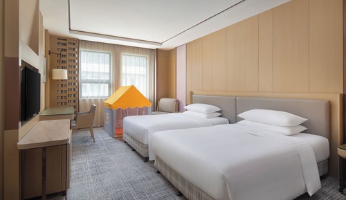Kid Zone Guest Room, 2 Double Beds, Kid Friendly Tent