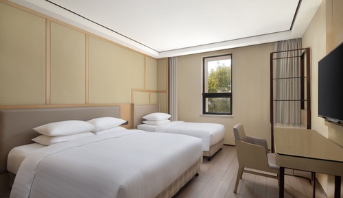 Family Guest Room,l Twin Bed and l King Bed