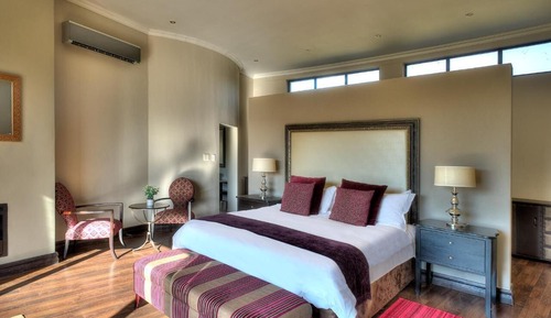 Deluxe Villa, 1 King Bed, Mountain View