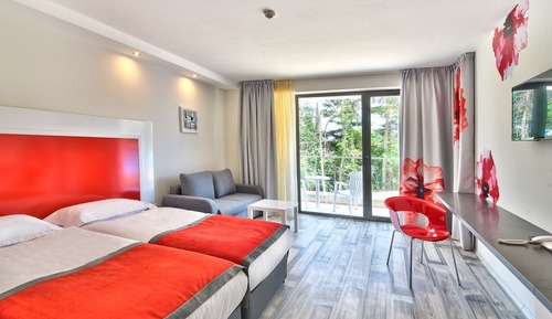 Double or Twin Room (Free WiFi)