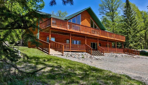 Cabin, 2 Queen Beds, Accessible, Jetted Tub (Cabin #18 or #19)